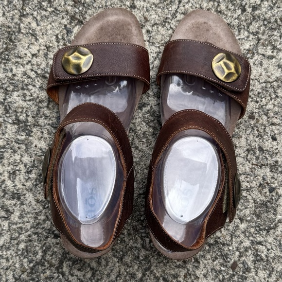 Taos Women's Carousel 3 Tan Leather Wedge Sandals Size 41 US 10 Comfort Casual - Picture 5 of 13